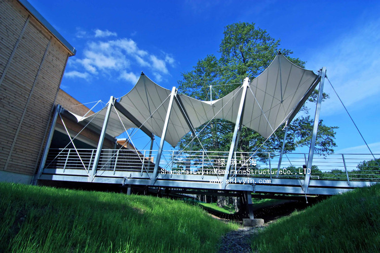 膜結構車棚安裝過程中，剪縫時有哪些需要注意的事項？